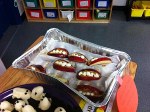 We were all grinning snacking on these toothy apples. 
